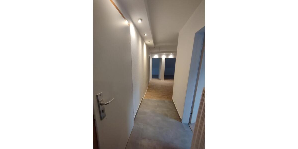 Dachgeschoßwohnung Krombach - 4.5 Zimmer, 94 m&sup2;, 1.010&euro; | Angebot:25951771