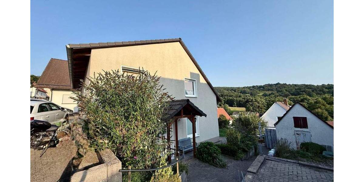 Etagenwohnung Helsa Wickenrode - 3 Zimmer, 83 m&sup2;, 650&euro; | Angebot:25676623