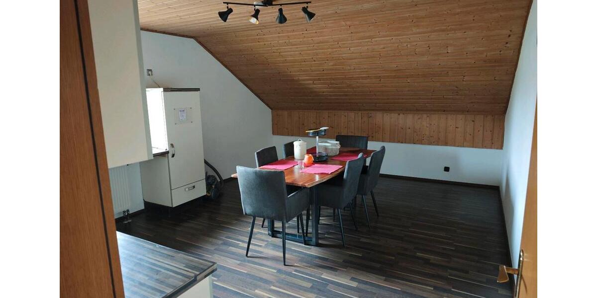 Wohnen auf Zeit Rattiszell - 3 Zimmer, 150 m&sup2;, 20&euro; | Angebot:23733818