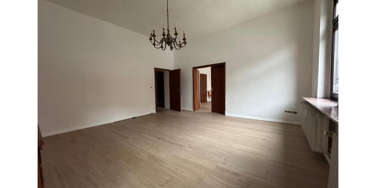 Etagenwohnung Eschwege - 2 Zimmer, 85 m&sup2;, 550&euro; | Angebot:26490244