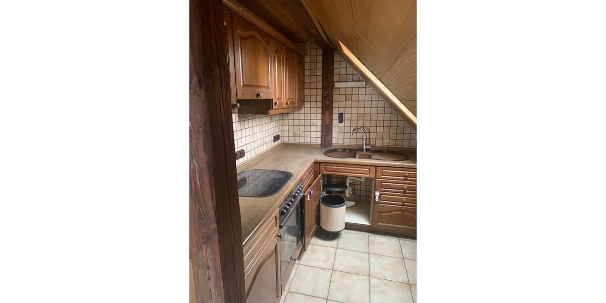 Einfamilienhaus Marburg - 6 Zimmer, 135 m&sup2;, 1.250&euro; | Angebot:24840440