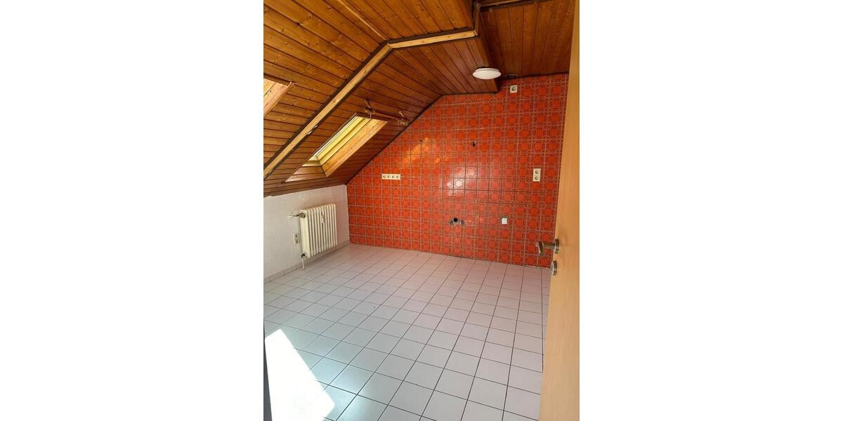 Dachgeschoßwohnung Pirmasens Niedersimten - 4 Zimmer, 73 m&sup2;, 500&euro; | Angebot:26143993