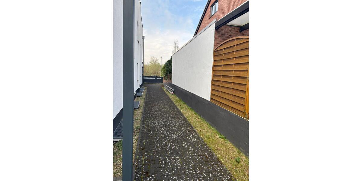 Erdgeschoßwohnung Düren Mariaweiler-Hoven - 3 Zimmer, 85 m&sup2;, 1.000&euro; | Angebot:25922822