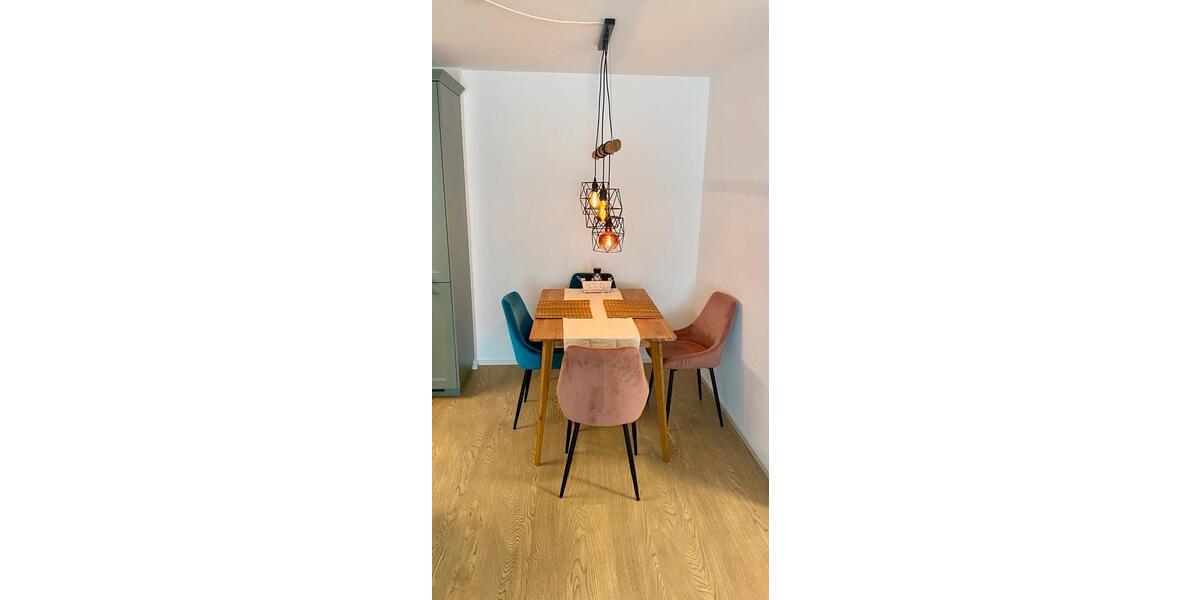 Etagenwohnung Radolfzell am Bodensee - 3.5 Zimmer, 87 m&sup2;, 1.200&euro; | Angebot:26557874