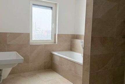 Wohnung Güstrow - 3 Zimmer, 93 m&sup2;, 1.205&euro; | Angebot:27312482