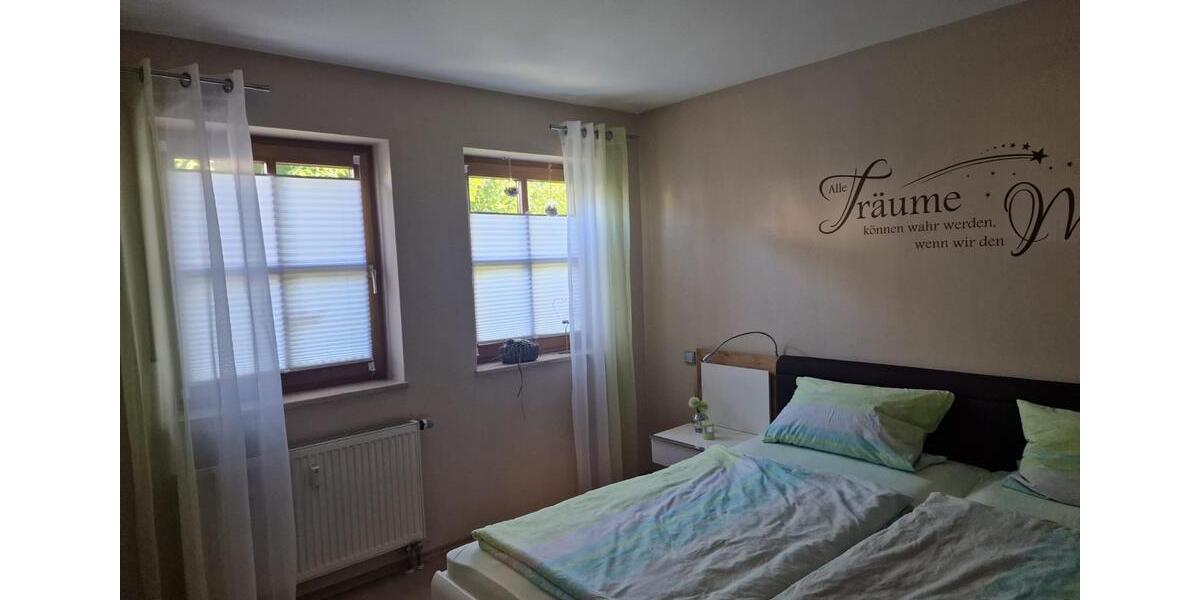 Erdgeschoßwohnung Schwarzenfeld - 3 Zimmer, 76 m&sup2;, 890&euro; | Angebot:26252383