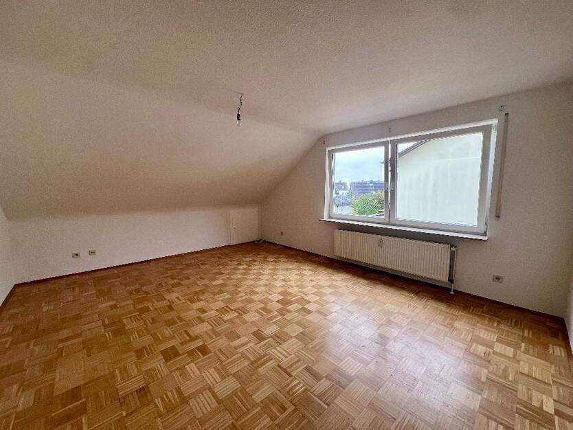 Charmante Dachgeschosswohnung in ruhiger Lage von Hofheim-Wallau 3 zimmer