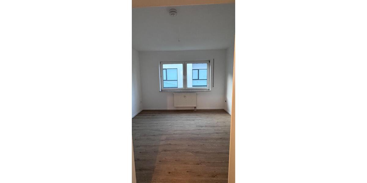 Erdgeschoßwohnung Hallenberg - 3 Zimmer, 81 m&sup2;, 700&euro; | Angebot:26057276