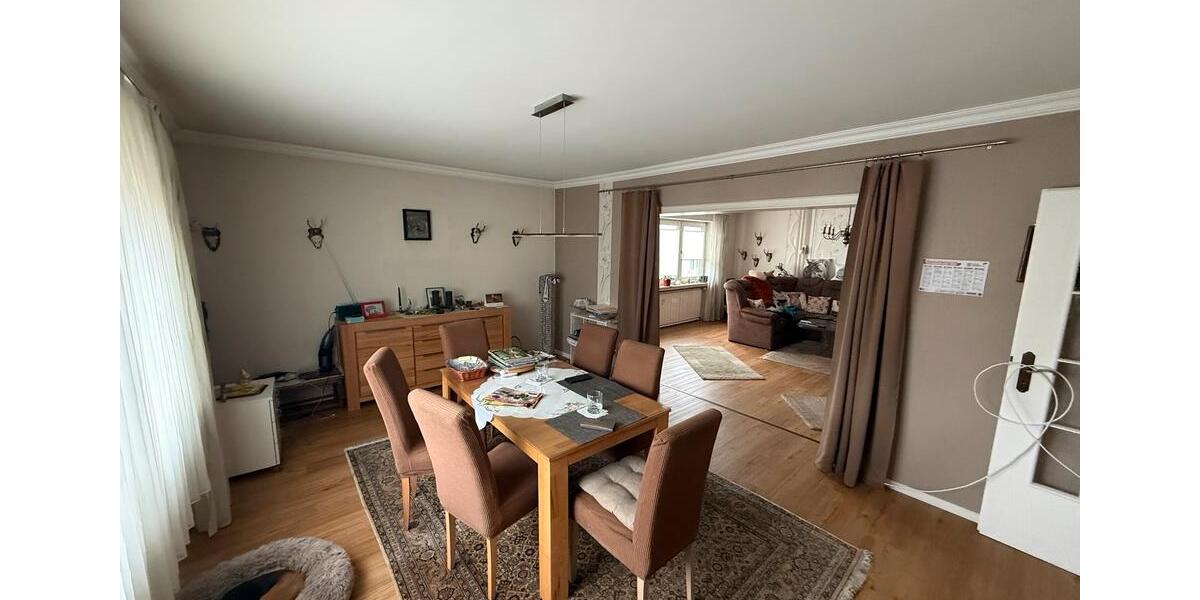 Etagenwohnung Bebra - 5 Zimmer, 138 m&sup2;, 850&euro; | Angebot:26548800