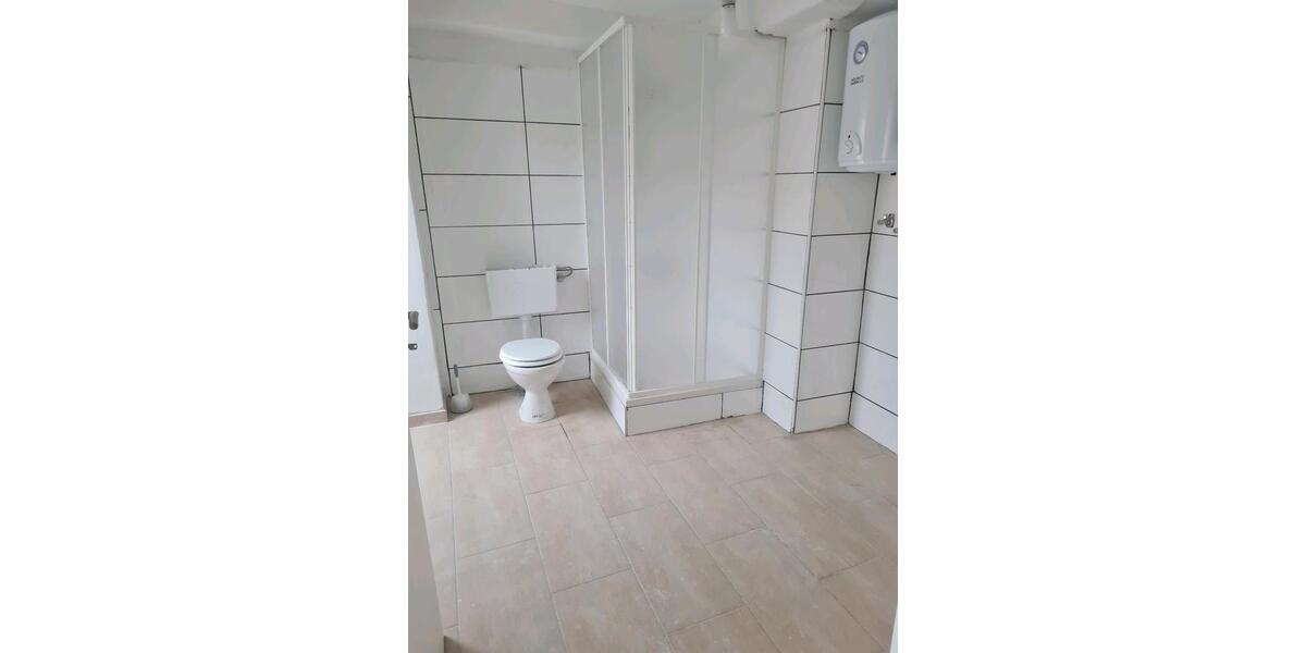 Dachgeschoßwohnung Tuttlingen - 4 Zimmer, 100 m&sup2;, 700&euro; | Angebot:25216182