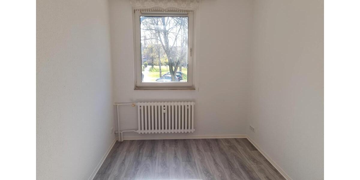 Etagenwohnung Duisburg Hamborn - 4 Zimmer, 68 m&sup2;, 530&euro; | Angebot:26145155