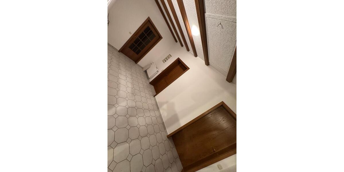 Dachgeschoßwohnung Preußisch Oldendorf - 2 Zimmer, 75 m&sup2;, 470&euro; | Angebot:25256413