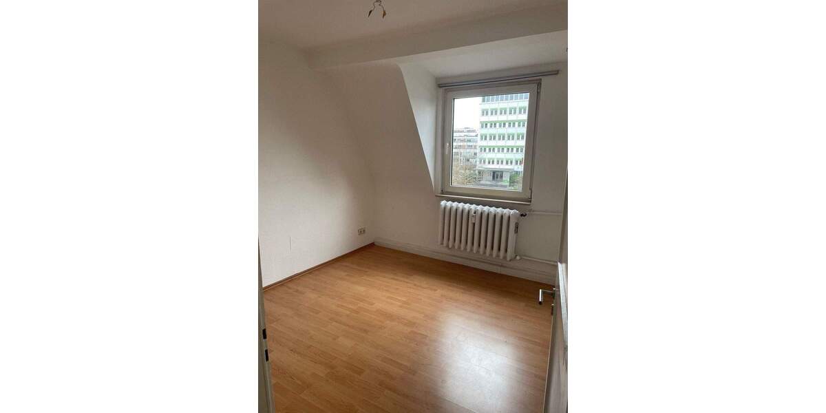 Charmante zwei-Zimmer DG-Wohnung in Köln-Braunsfeld mit Gartennutzung - Bitte nur schriftliche Bewerbungen - 2 zimmer