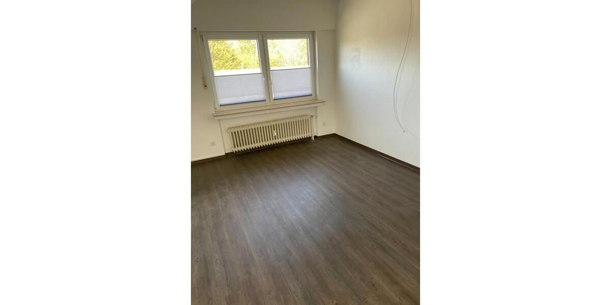 Dachgeschoßwohnung Lingen (Ems) - 3 Zimmer, 98 m&sup2;, 950&euro; | Angebot:24643463