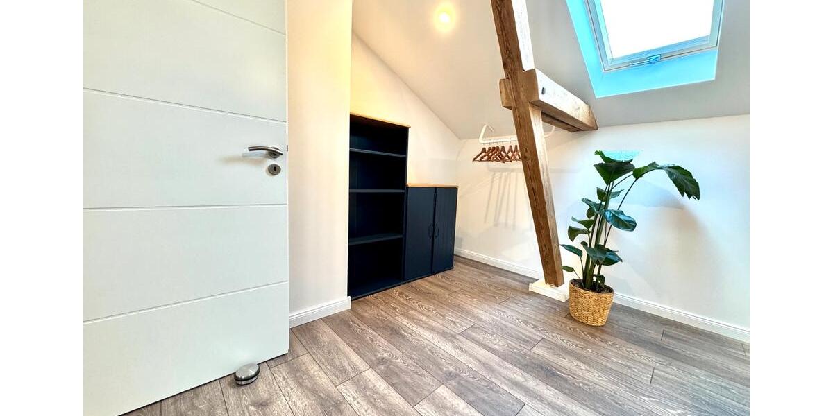 Dachgeschoßwohnung Philippsburg - 2.5 Zimmer, 80 m&sup2;, 1.230&euro; | Angebot:24446774