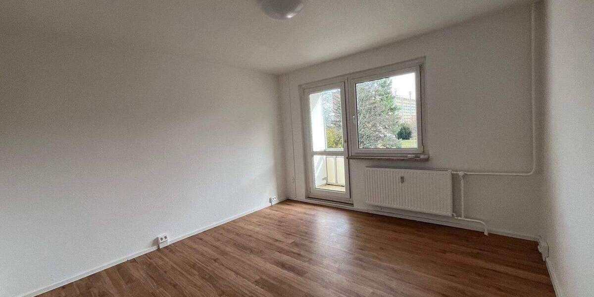 Etagenwohnung Zwickau Neuplanitz - 3 Zimmer, 60 m&sup2;, 250&euro; | Angebot:26826640
