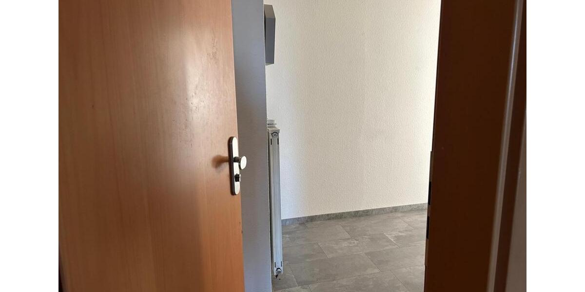 Etagenwohnung Göllheim - 2 Zimmer, 89 m&sup2;, 700&euro; | Angebot:25853677