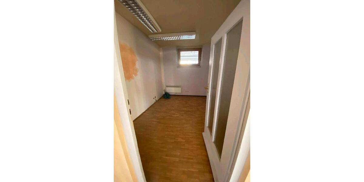 Gewerbeobjekt Regenstauf - 400&euro; | Angebot:26449918