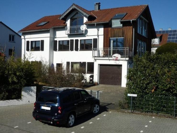 WG Zimmer in einem schönen, großen Haus mit Garten