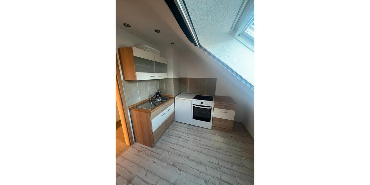 Dachgeschoßwohnung Lunden - 2 Zimmer, 48 m&sup2;, 500&euro; | Angebot:26606236