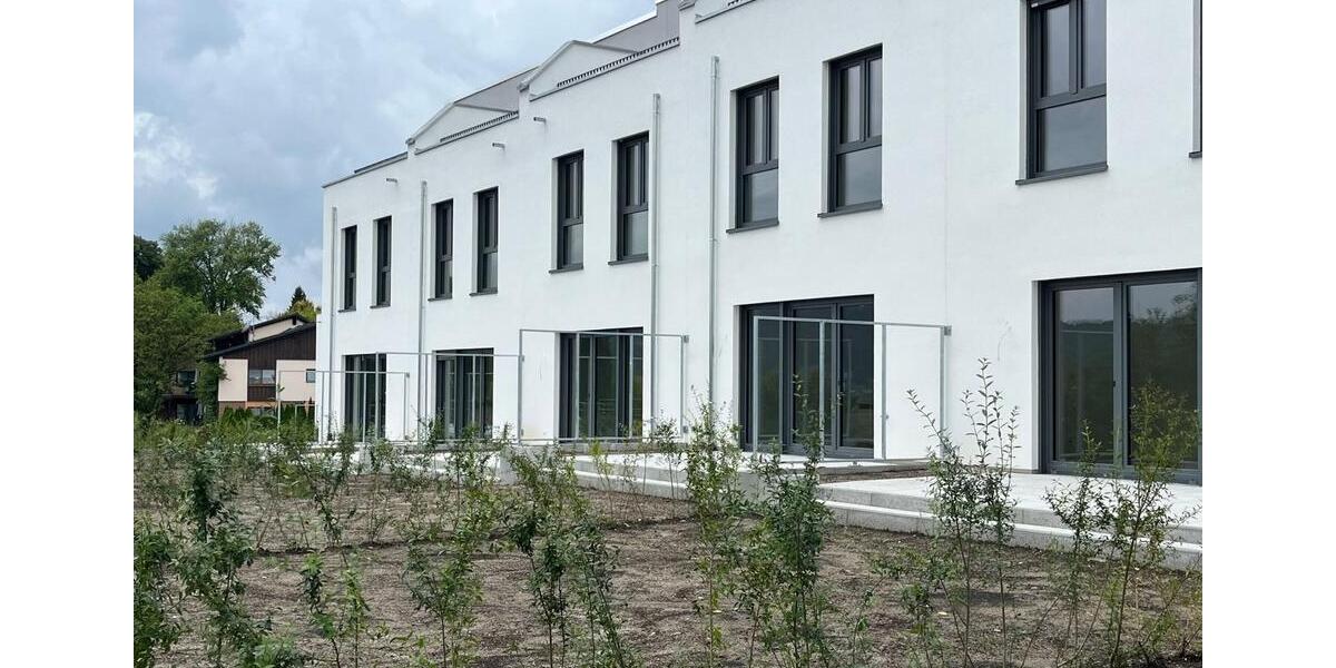 Reihenhaus Bad Säckingen - 5.5 Zimmer, 150 m&sup2;, 2.300&euro; | Angebot:25792356