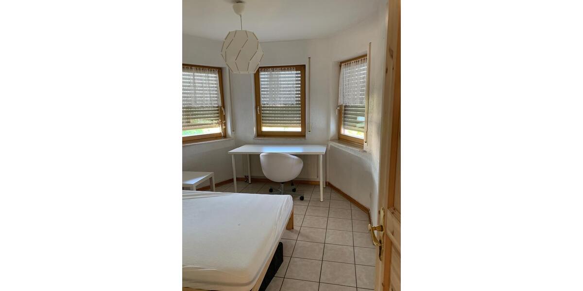 Wohnen auf Zeit Wettenberg - 1 Zimmer, 200 m&sup2;, 350&euro; | Angebot:25871399