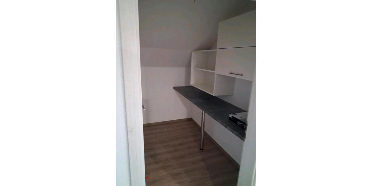 Dachgeschoßwohnung Neuhausen ob Eck - 4 Zimmer, 125 m&sup2;, 1.100&euro; | Angebot:24817733