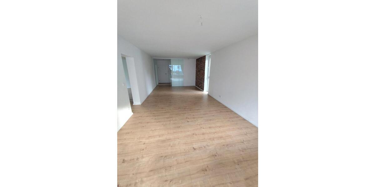 Erdgeschoßwohnung Wuppertal Gemarkung Elberfeld - 3 Zimmer, 84 m&sup2;, 1.250&euro; | Angebot:26554332