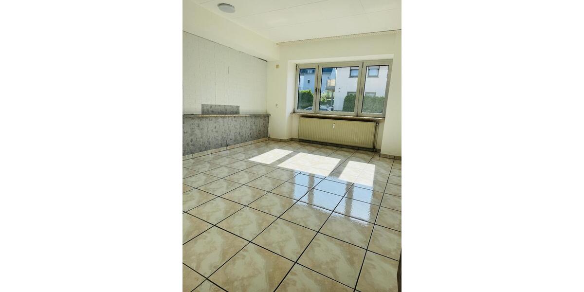 Erdgeschoßwohnung Saarbrücken West - 2 Zimmer, 85 m&sup2;, 650&euro; | Angebot:25382380