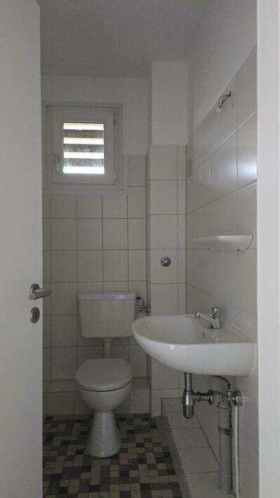 Familienfreundliche Wohnung mit Aufzug im Haus zimmer