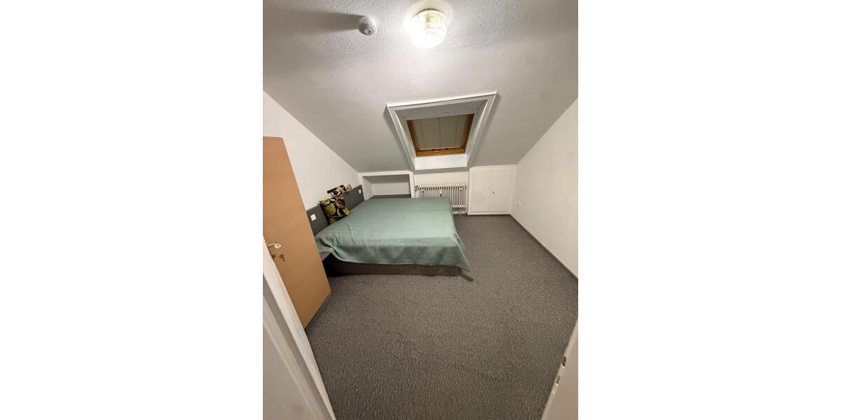 Dachgeschoßwohnung Titisee-Neustadt Neustadt - 3.5 Zimmer, 65 m&sup2;, 945&euro; | Angebot:26056924