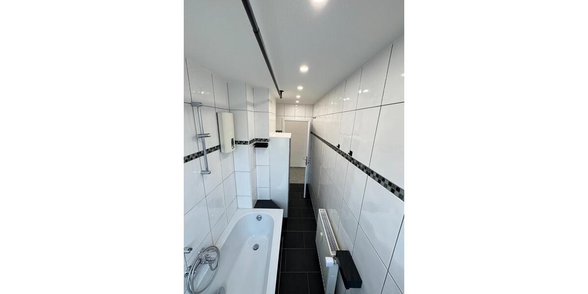 Etagenwohnung Mannheim Sandhofen - 5 Zimmer, 105 m&sup2;, 1.300&euro; | Angebot:26137220