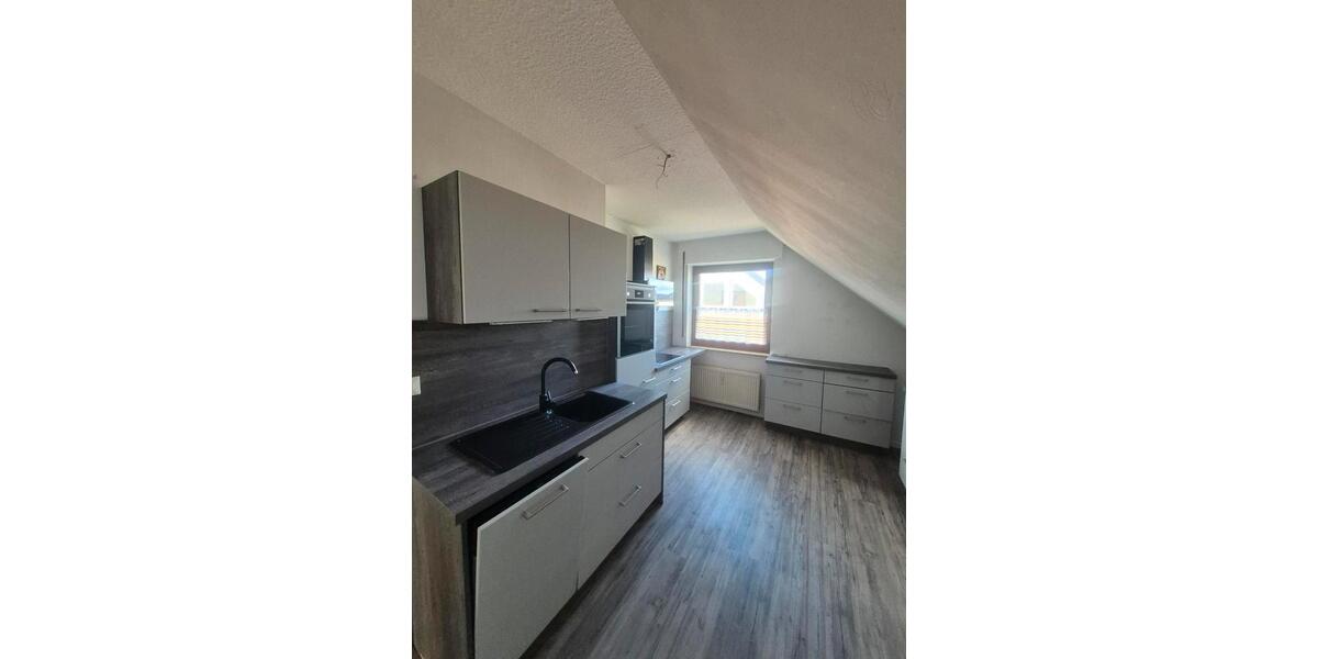 Dachgeschoßwohnung Coppenbrügge - 3 Zimmer, 80 m&sup2;, 600&euro; | Angebot:26587375