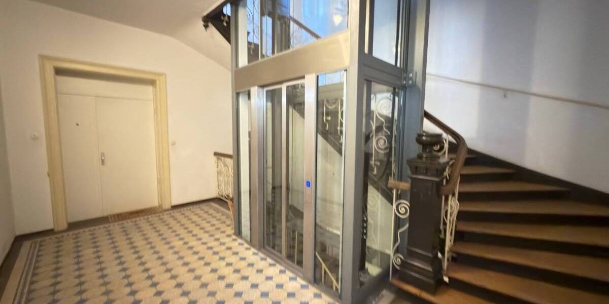 Etagenwohnung München Neuhausen-Nymphenburg - 3 Zimmer, 110 m&sup2;, 2.300&euro; | Angebot:26170654