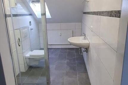 Frisch sanierte 2 Zimmer DG Wohnung in Hervest 2 zimmer