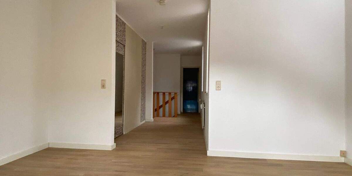 Etagenwohnung Flensburg Altstadt - 2 Zimmer, 82 m&sup2;, 535&euro; | Angebot:25702346