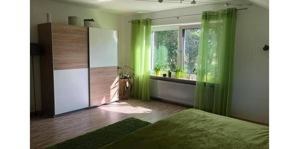 Etagenwohnung Leupoldsgrün - 3 Zimmer, 100 m&sup2;, 40&euro; | Angebot:24619150