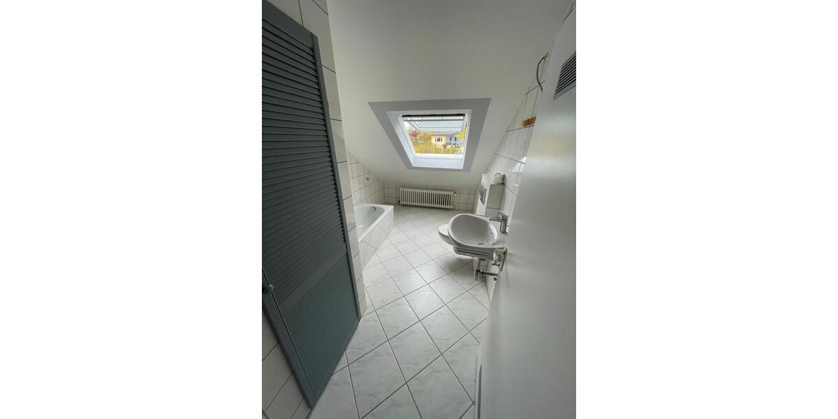 Dachgeschoßwohnung Hohenstein - 3 Zimmer, 68 m&sup2;, 570&euro; | Angebot:26221985