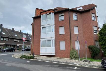 NUR mit WBS!! Geräumige 3,5 Zimmer DG Wohnung mit großem Balkon