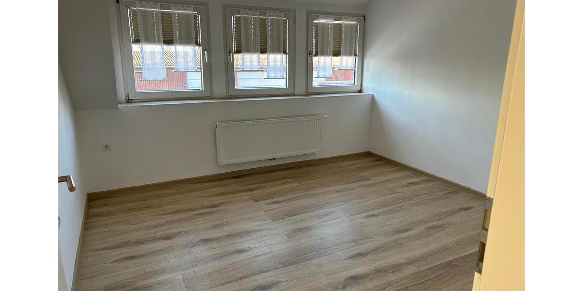 Etagenwohnung Surwold - 3 Zimmer, 95 m&sup2;, 825&euro; | Angebot:26063024