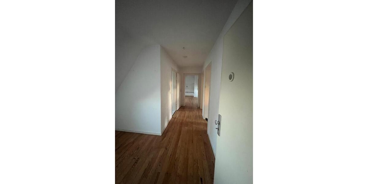 Dachgeschoßwohnung Saarbrücken St. Arnual - 3 Zimmer, 75 m&sup2;, 720&euro; | Angebot:25179668