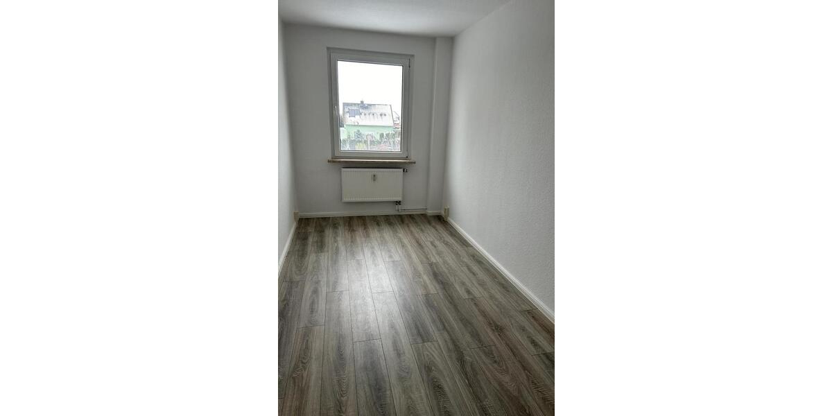 Etagenwohnung Bad Dürrenberg - 3 Zimmer, 61 m&sup2;, 354&euro; | Angebot:25234352