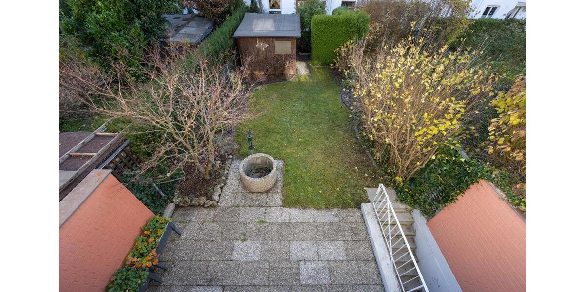 Gepflegtes Reihenhaus mit Garten, Dachstudio, Garage, Haunstetten 5 zimmer