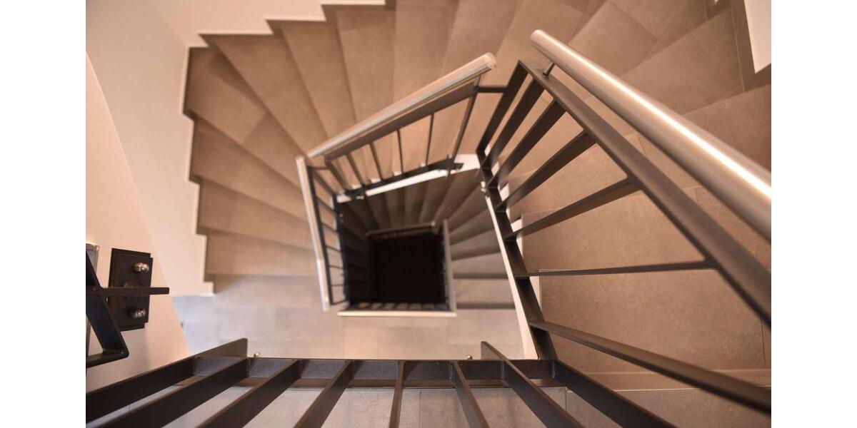 Etagenwohnung Friedrichsdorf - 5 Zimmer, 165 m&sup2;, 1.980&euro; | Angebot:25806103