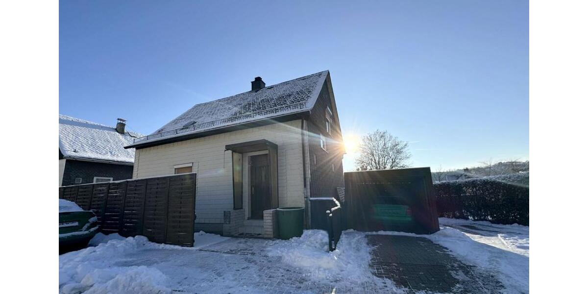 Kleines Häuschen mit Garage und Garten, in begehrter Lage am Roteberg 3 zimmer