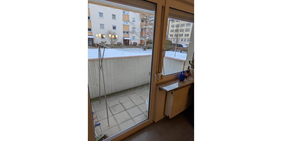 4 Zimmerwohnung Erdgeschoss 89,92 qm mit Balkon und Parkplatz 4 zimmer