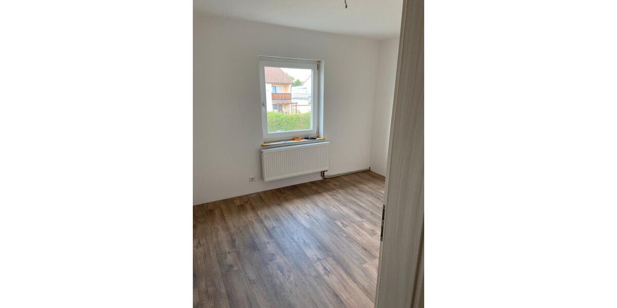 Etagenwohnung Kösching - 3 Zimmer, 80 m&sup2;, 1.090&euro; | Angebot:26546259
