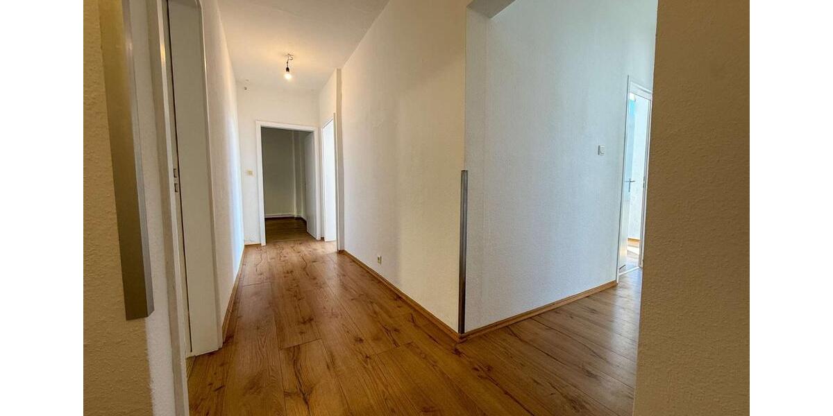 Renovierte Frauen - WG · All-Inclusive Miete · Top-Lage ab 01.11. zimmer