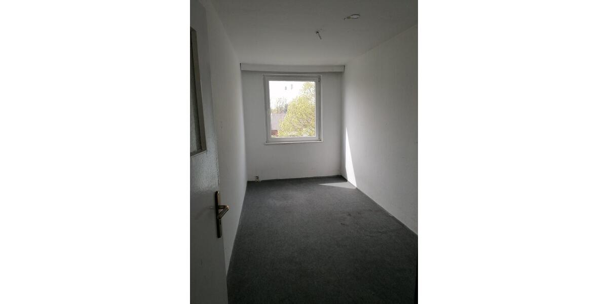 Etagenwohnung Luckenwalde - 4 Zimmer, 78 m&sup2;, 335&euro; | Angebot:26579532