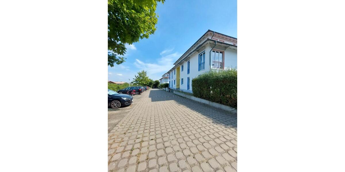 Erdgeschoßwohnung Güstrow - 3 Zimmer, 75 m&sup2;, 522&euro; | Angebot:26313557